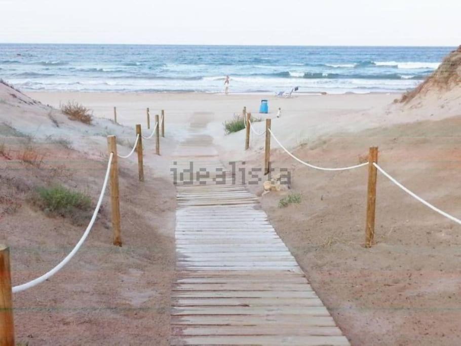 Chalet Adosado En La Playa De El Perellonet Con Piscina, Pista Tenis Valencia Exterior photo