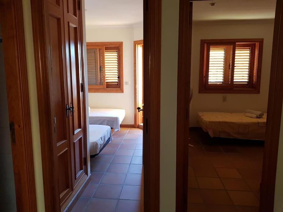 Chalet Adosado En La Playa De El Perellonet Con Piscina, Pista Tenis Valencia Exterior photo